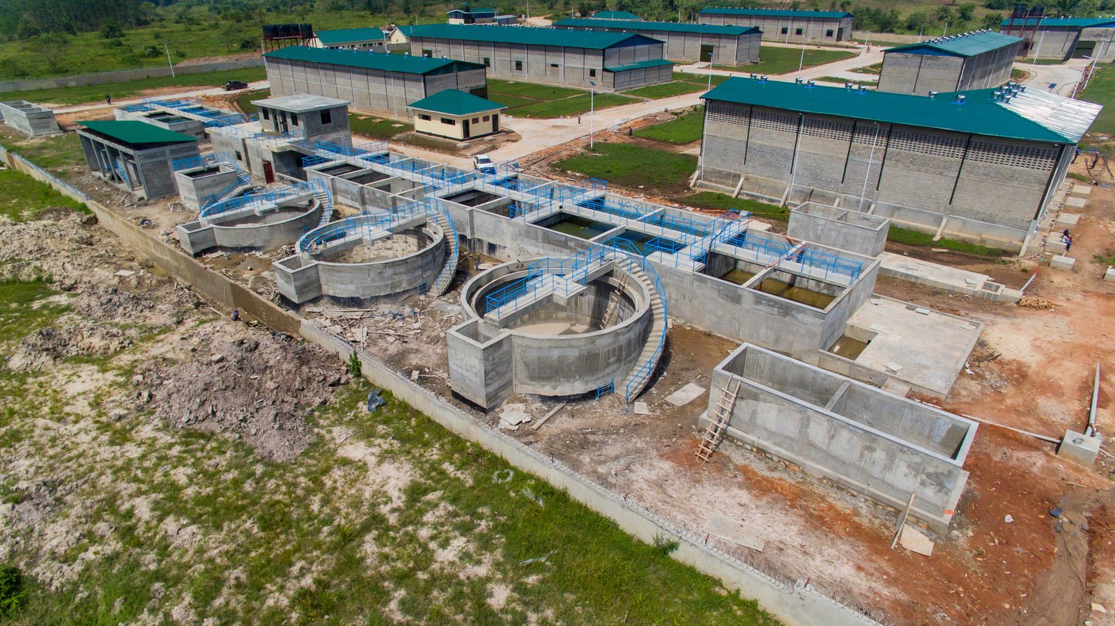 Building construction — scaffolding on a high-rise